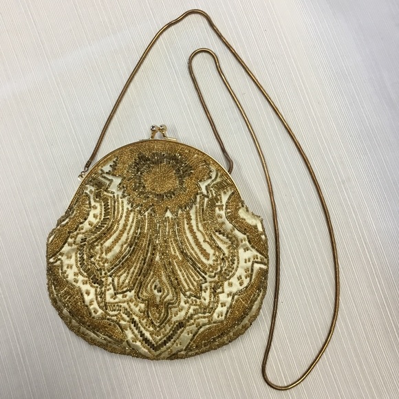 Exciting Fully Beaded Bag - Picture 2 of 8